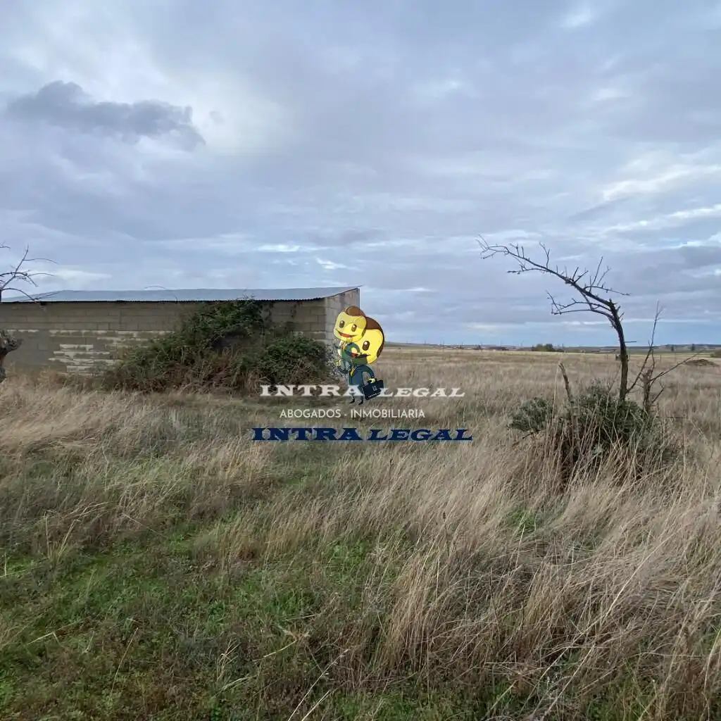 Land for sale in Miranda de Azán