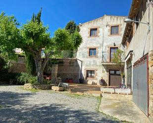 Vista exterior de Finca rústica de lloguer en Ullastret amb Terrassa