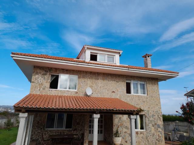 Casa-chalet en Venta en Mugardos