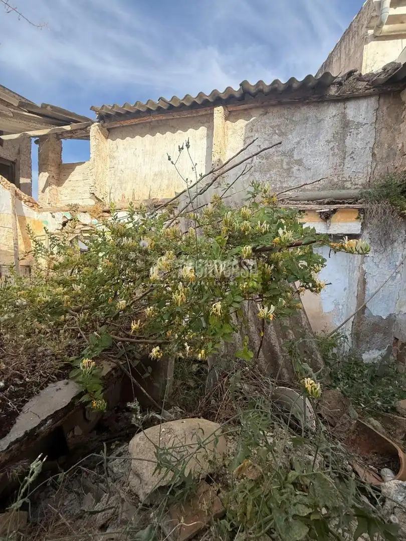 Detached homes for sale in Loja  with Storage room