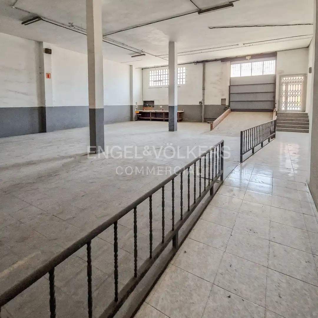 Nau industrial de lloguer en Sant Boi de Llobregat