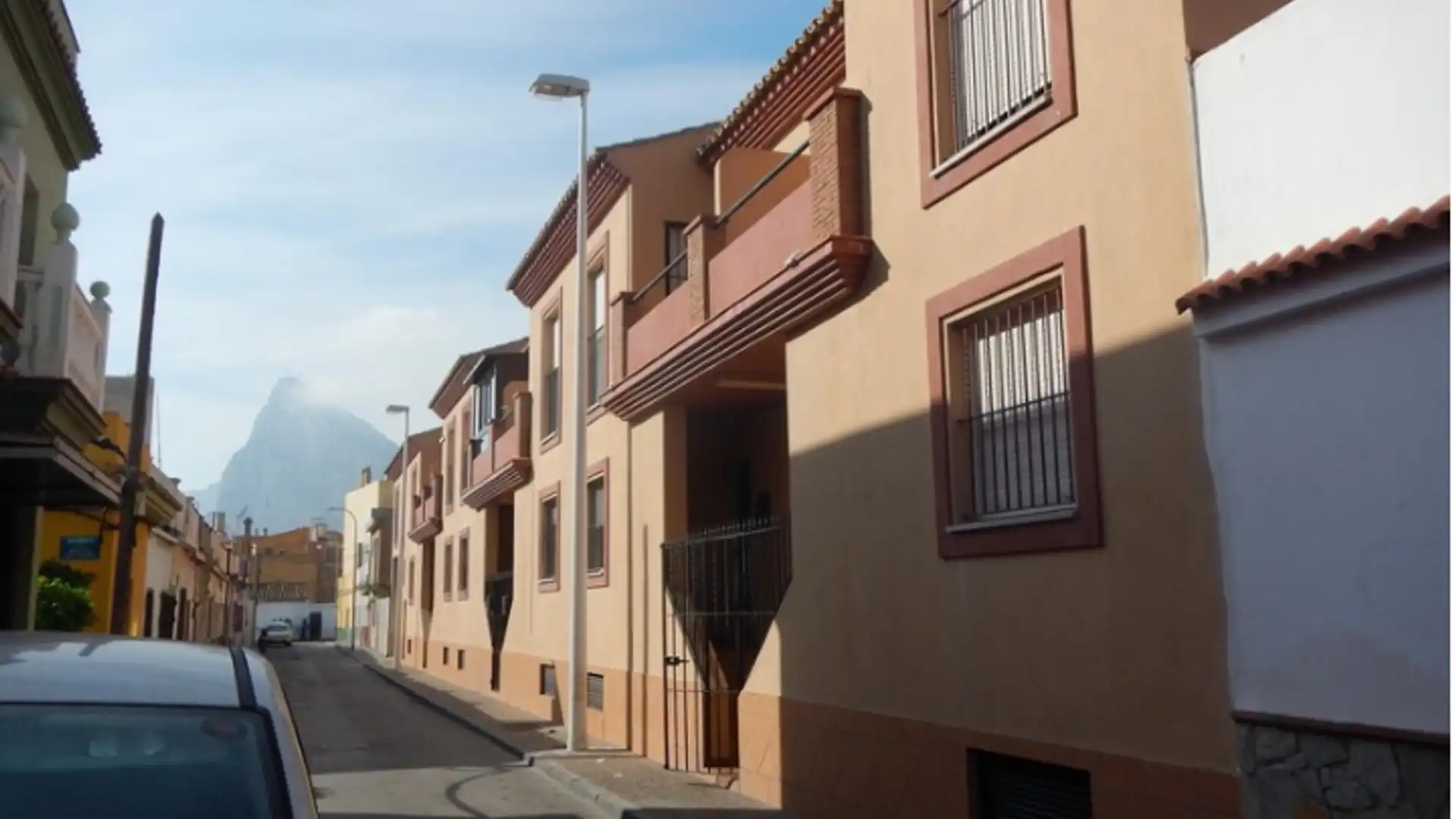 Vista exterior de Piso en venta en La Línea de la Concepción