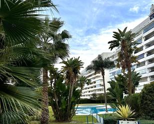 Vista exterior de Apartament en venda en Marbella amb Terrassa, Piscina i Balcó