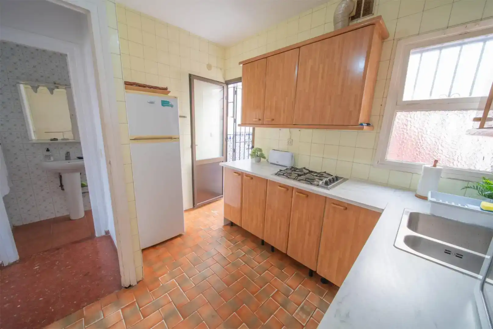 Cuina de Casa o xalet de lloguer en Nerja amb Aire condicionat, Jardí privat i Traster