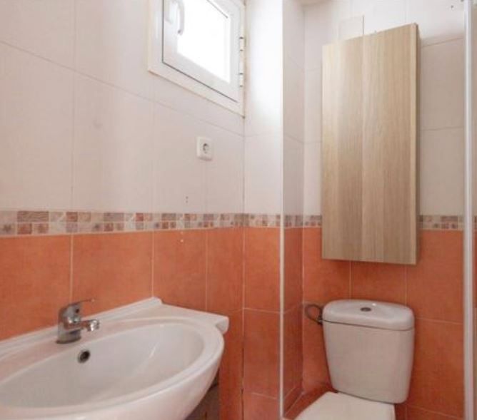 Baño de Piso en venta en  Madrid Capital