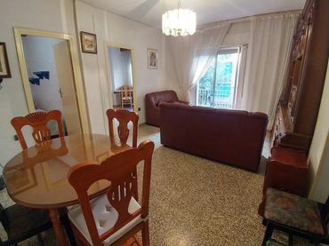 Piso con ascensor en alquiler en Calle Calle Arabial 113.