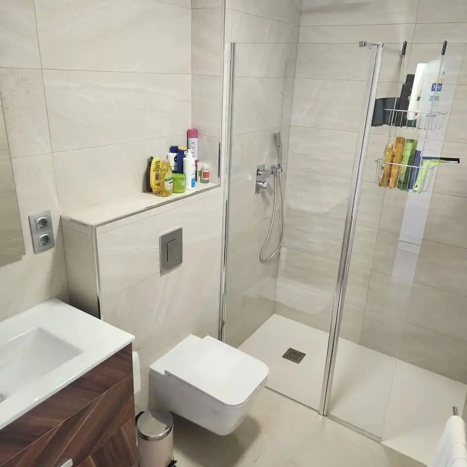 Bany de Casa o xalet en venda en Daya Vieja amb Jardí privat, Piscina i Moblat