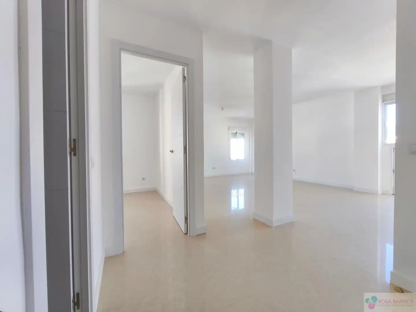 Piso con piscina en venta en San Luis de Sabinillas, imagen 9