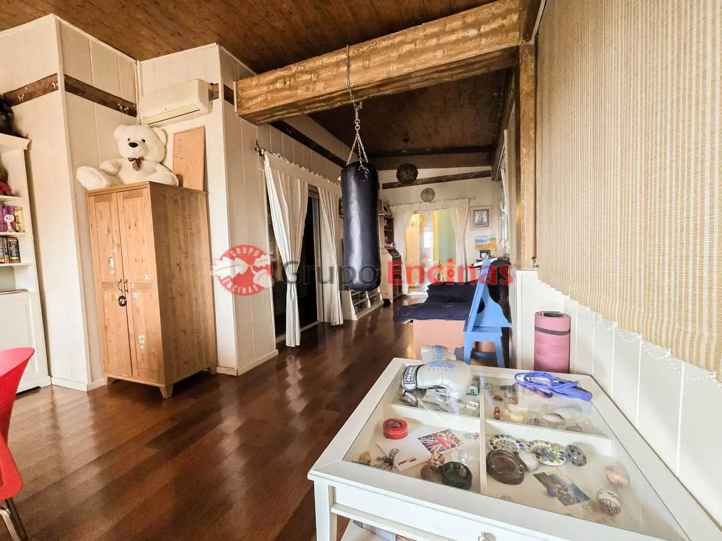 Habitación de Ático en venta en Parla con Aire acondicionado, Calefacción y Jardín privado