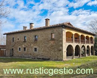 Exterior view of Country house for sale in La Vall d'en Bas  with Heating, Private garden and Parquet flooring