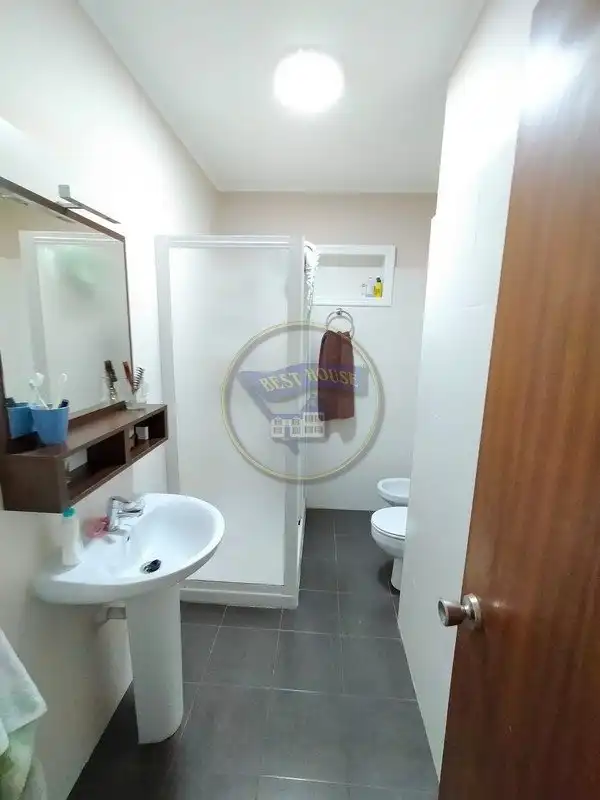 Bathroom of Flat for rent in Vigo   with Heating, Parquet flooring and Terrace