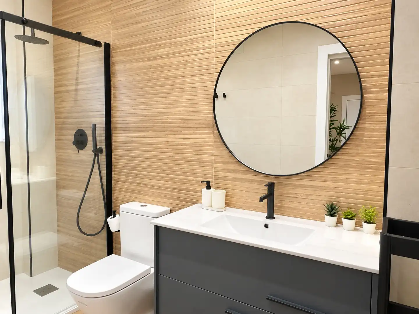 Baño de Piso en venta en Motril con Aire acondicionado, Amueblado y Balcón