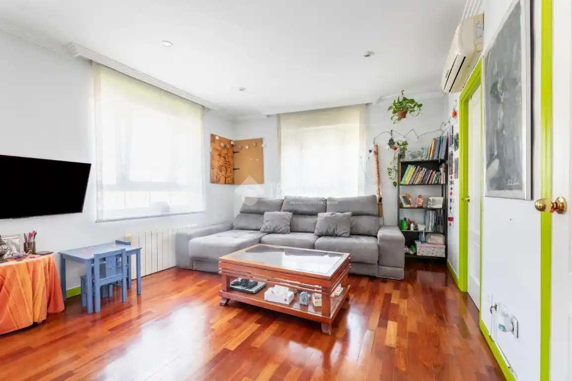 Sala de estar de Piso en venta en Torrelodones con Aire acondicionado
