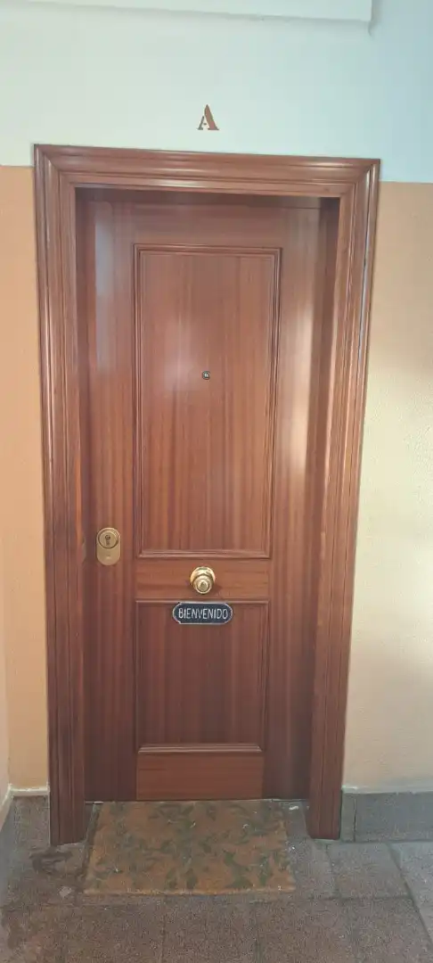Pis en venda en Oviedo  amb Calefacció, Parquet i Traster