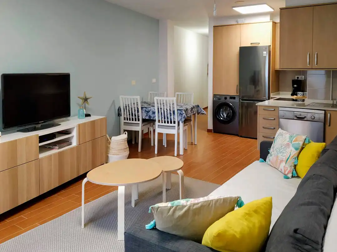 Living room of Flat for rent in Malpica de Bergantiños  with Heating, Oven and Washing machine