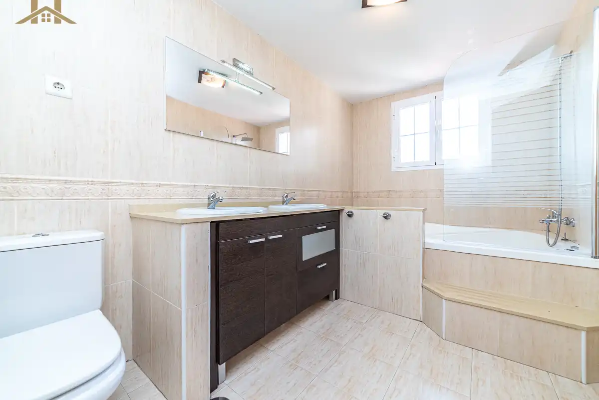 Baño de Casa o chalet en venta en Illescas con Aire acondicionado, Calefacción y Jardín privado