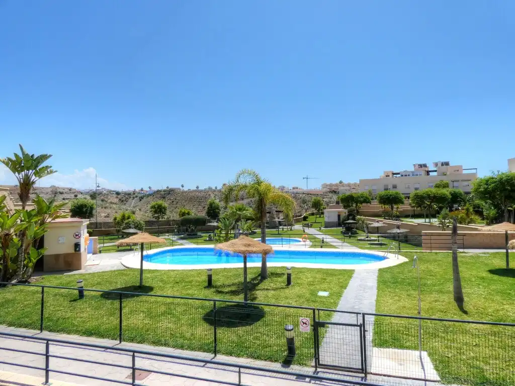 Piscina de Casa adosada de alquiler en Vélez-Málaga con Aire acondicionado, Terraza y Piscina