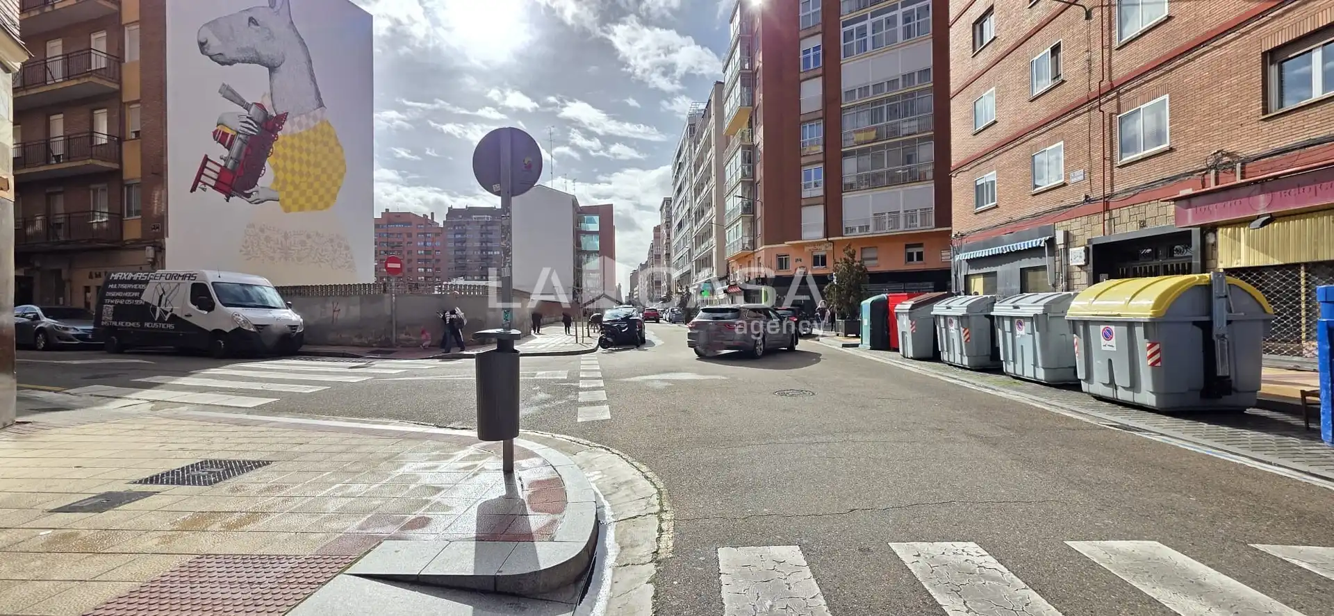 Außenansicht von Garage zur Miete in Valladolid