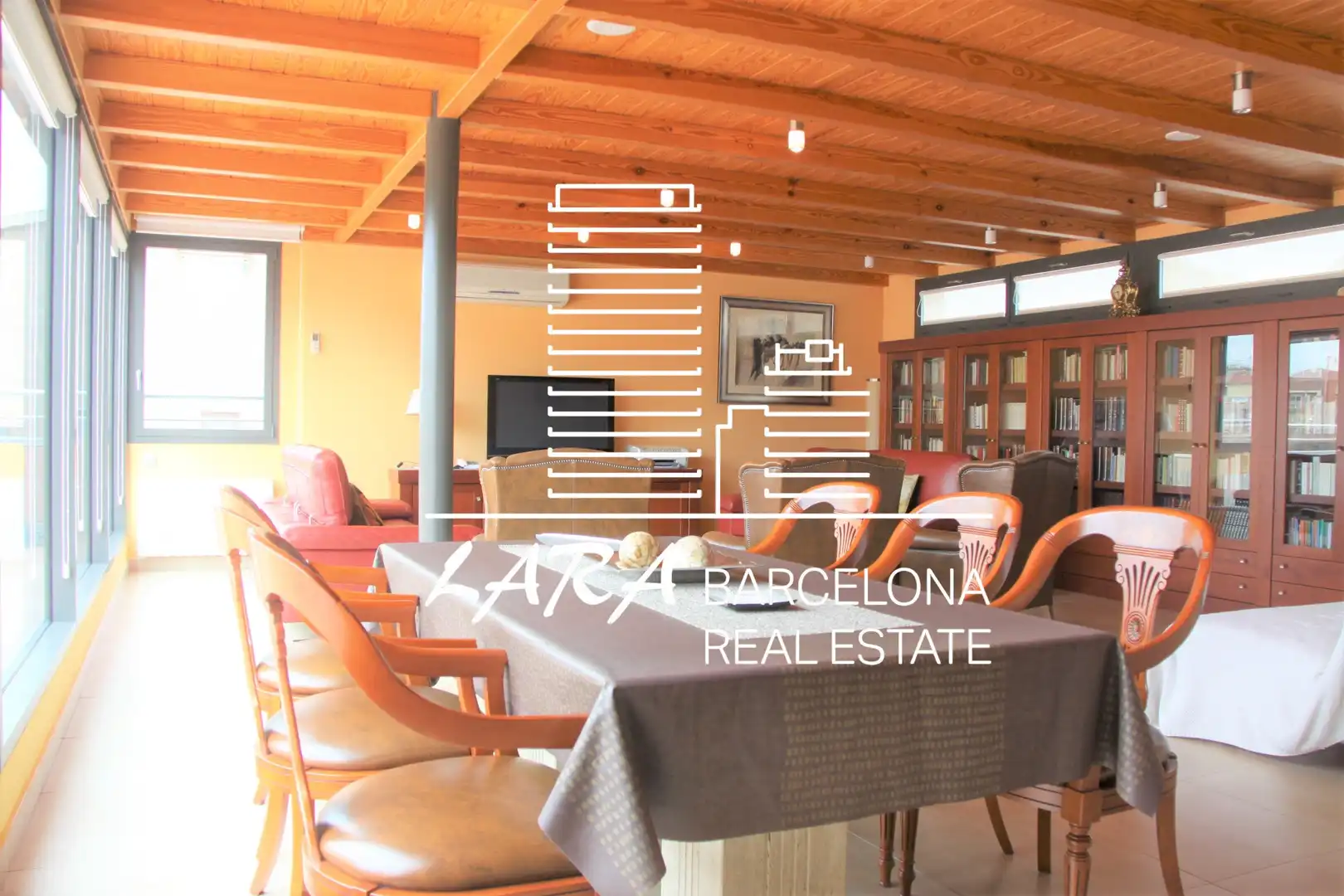 Comedor de Casa o chalet en venta en Viladecans con Aire acondicionado, Calefacción y Jardín privado
