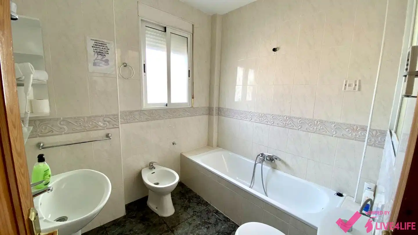 Bathroom of Attic for rent in Valencia  with Air Conditioner, Terrace and Furnished