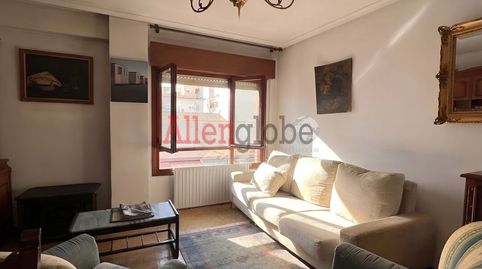 Foto 4 de Piso en venta en Calle López del Vallado, Fozaneldi - Tenderina, Oviedo