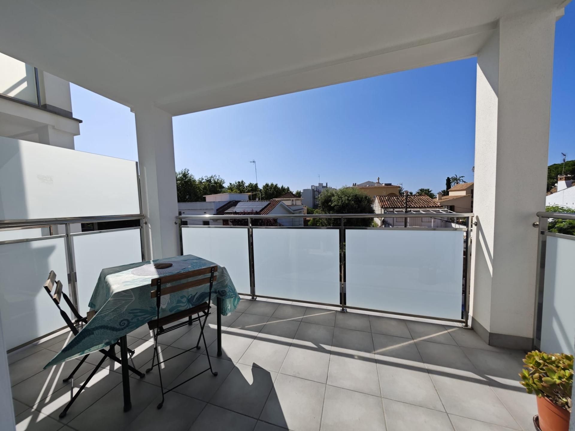 Terrace of Flat for sale in Vilanova i la Geltrú  with Air Conditioner, Heating and Parquet flooring