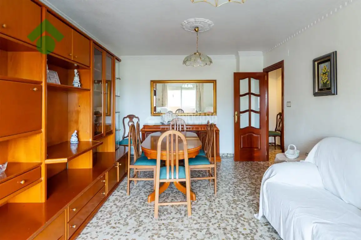 Comedor de Piso en venta en Almuñécar con Amueblado y Balcón