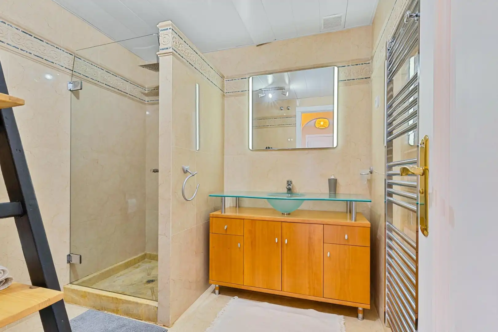 Bathroom of Apartments for sale in Marbella  with Air Conditioner, Heating and Terrace