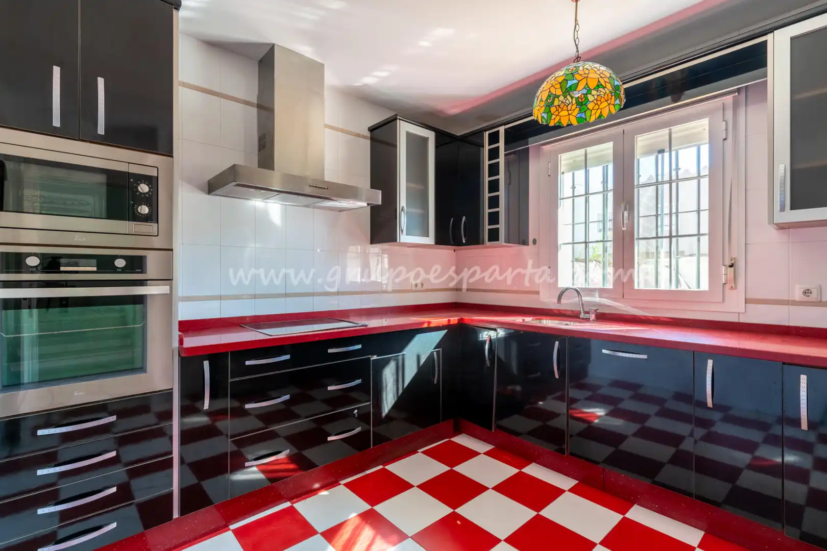 Kitchen of Detached homes for sale in Espartinas  with Air Conditioner, Heating and Oven