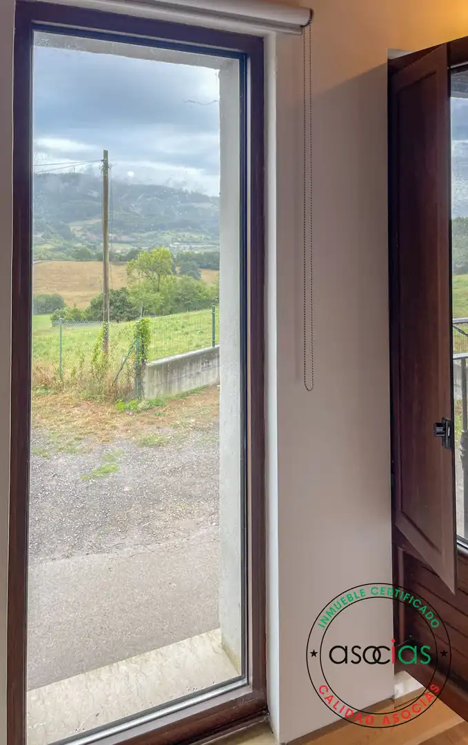 Vista exterior de Casa adosada en venda en Villaviciosa amb Calefacció i Jardí privat