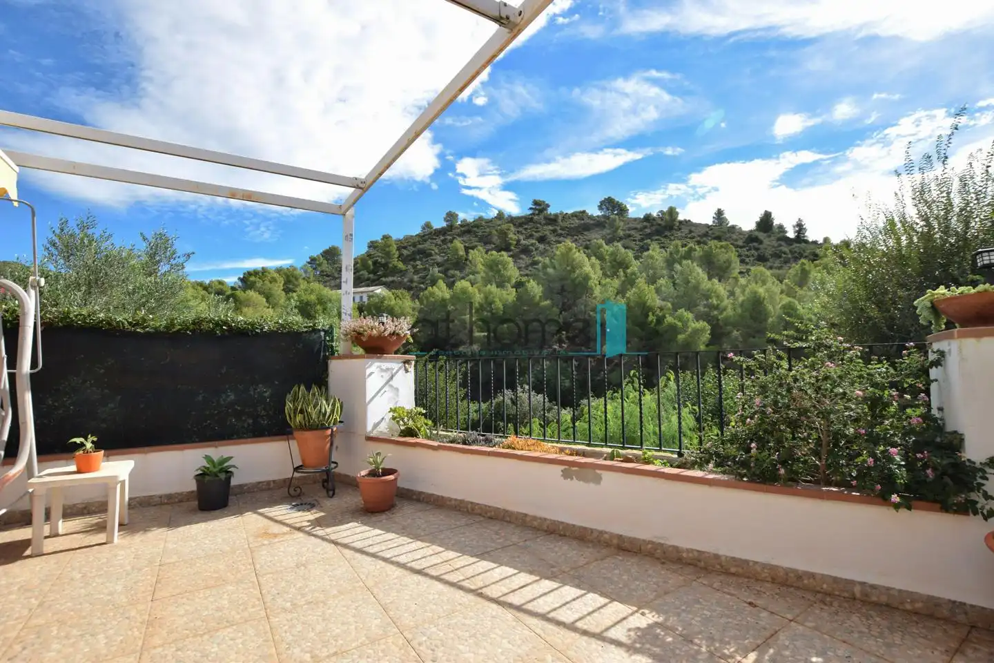 Casa adosada en venda a Josep Alfonso, Alfinach - Los Monasterios