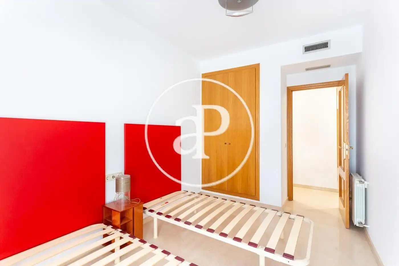 Bedroom of Flat for rent in Valencia  with Air Conditioner, Heating and Private garden