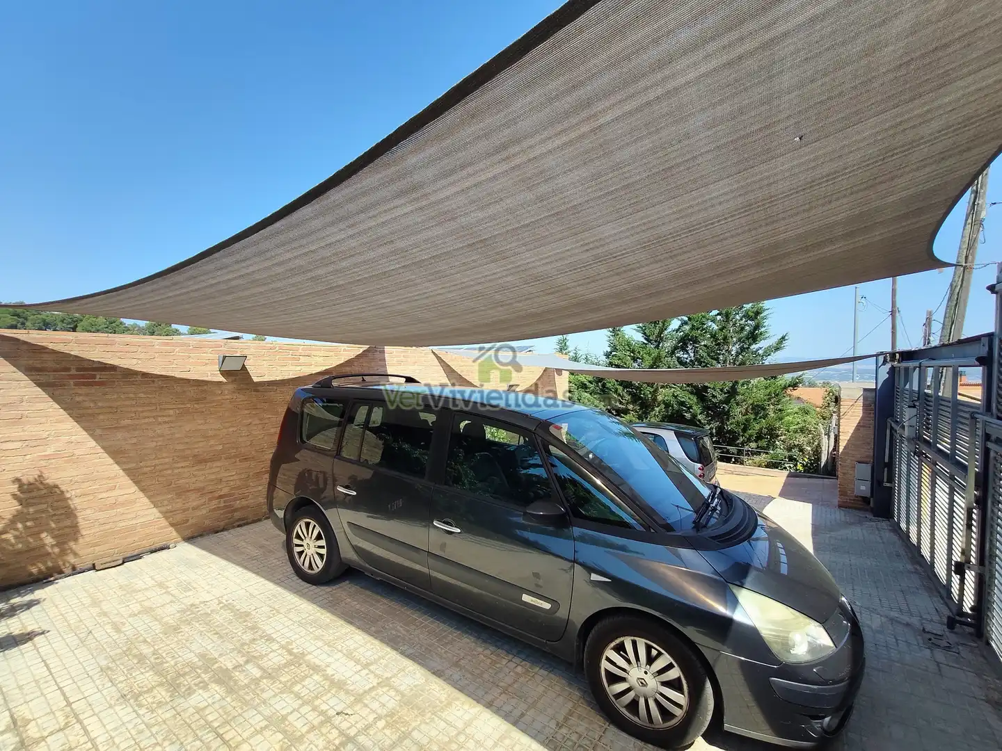 Aparcament de Casa o xalet en venda en Sant Cugat del Vallès amb Aire condicionat, Calefacció i Jardí privat