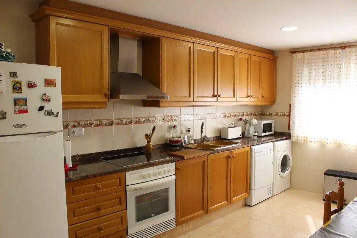 Küche von Wohnung zur Miete in Navajas mit Klimaanlage, Heizung und Balkon