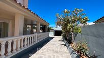 Vista exterior de Casa o xalet en venda en Peñíscola / Peníscola amb Aire condicionat, Terrassa i Piscina