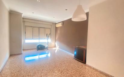 Living room of Flat for sale in Carlet  with Air Conditioner and Balcony