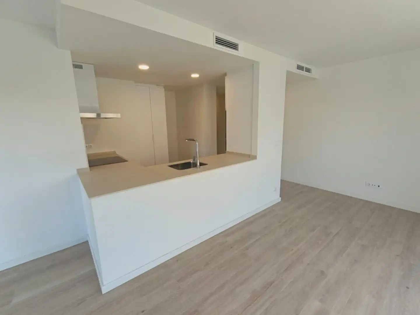 Piso con terraza en venta en Carrer dels Xicots de Vilafranca, imagen 3