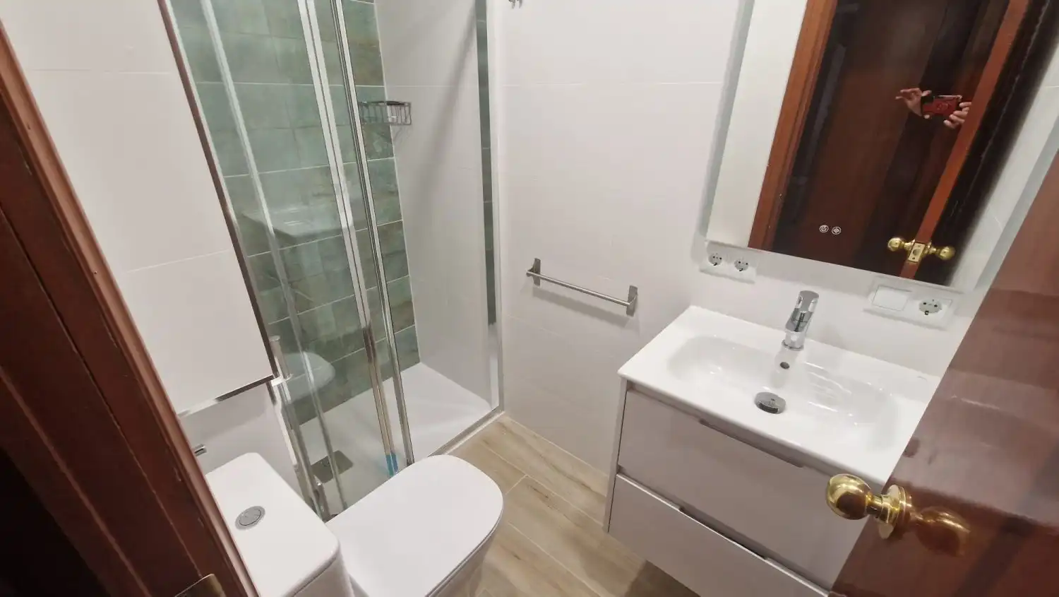 Bathroom of Flat for rent in Jaén  with Air Conditioner, Heating and Terrace