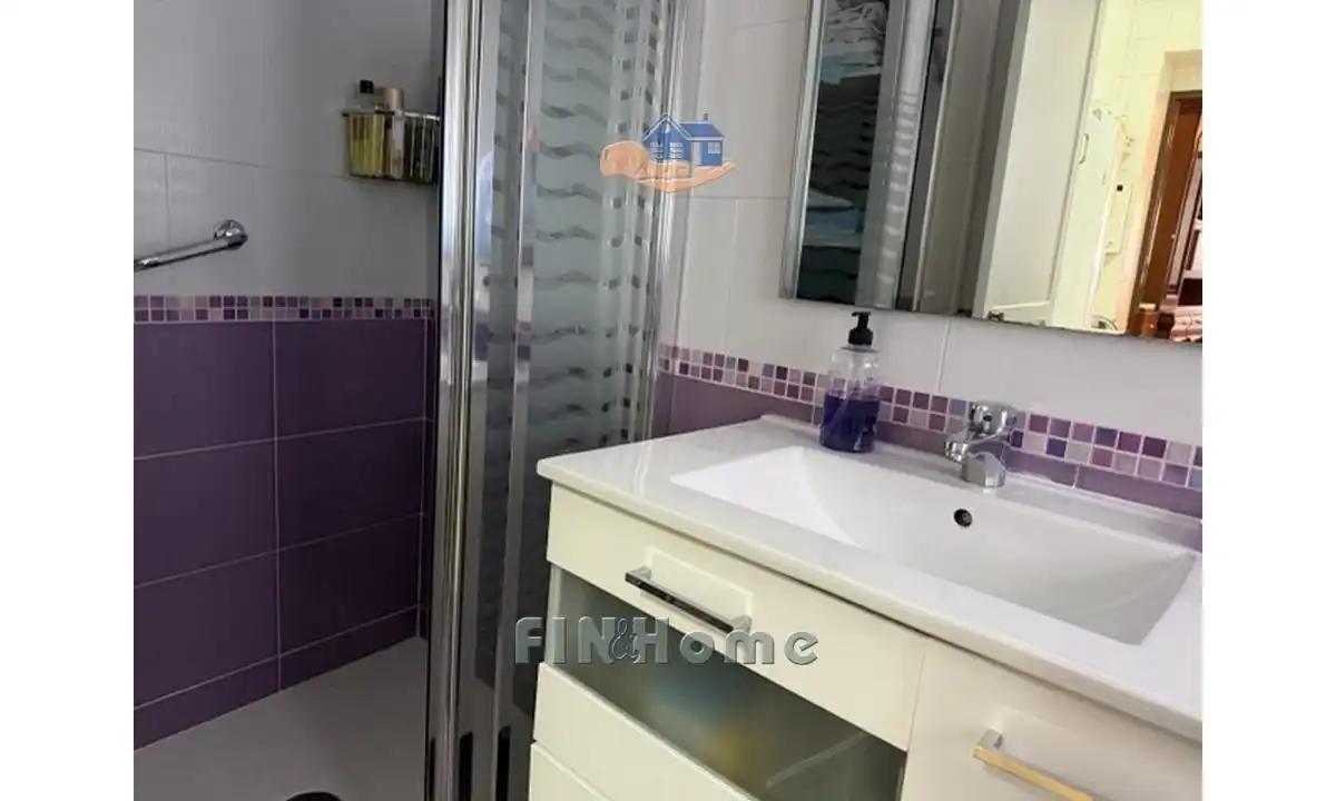Baño de Piso de alquiler en Sevilla con Aire acondicionado, Calefacción y Trastero