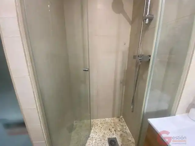 Baño de Piso en venta en Rincón de la Victoria con Aire acondicionado, Terraza y Piscina comunitaria