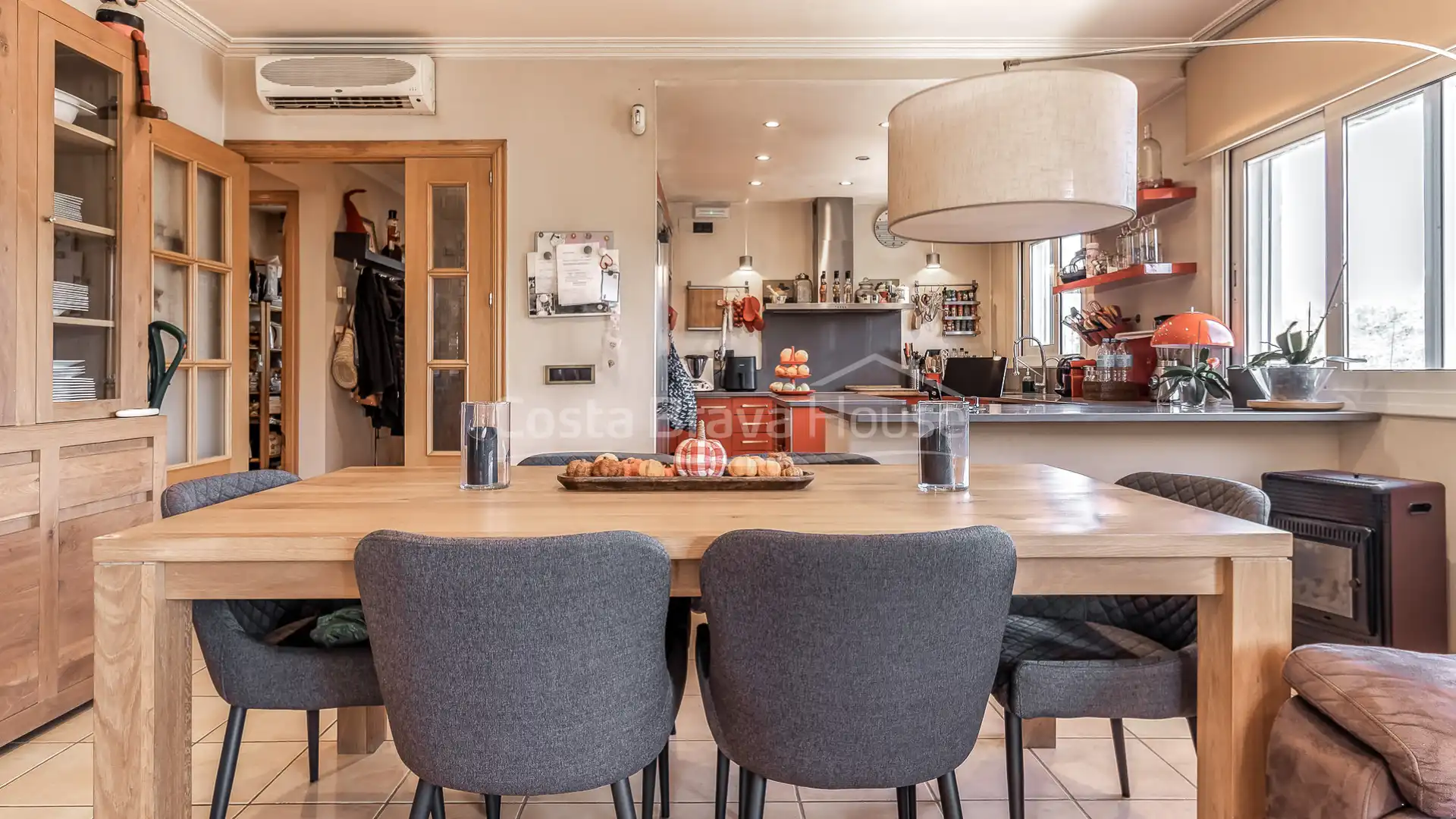 Casa con piscina en venta en Carrer de Joaquim Ruyra, imagen 17