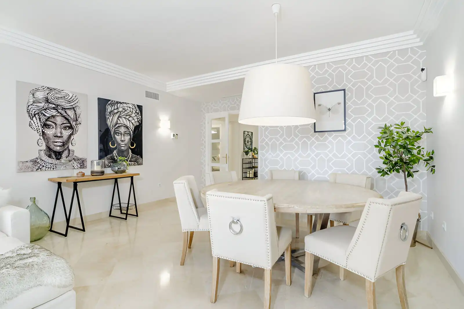 Home with pool for sale in Nueva Andalucía, imagen 14