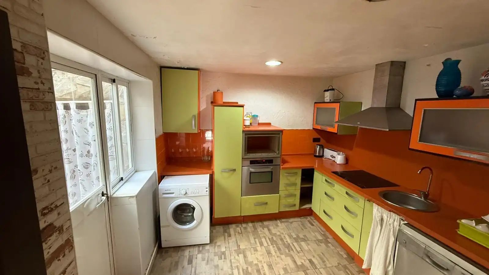 Kitchen of Detached homes for sale in Chiclana de la Frontera  with Air Conditioner and Storage room