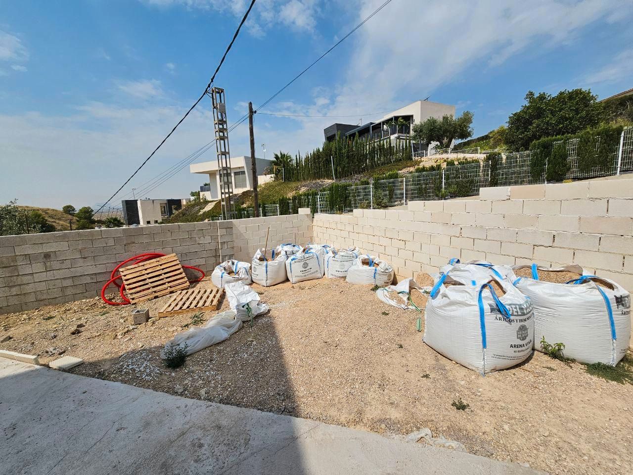 Casa o xalet en venda en Busot amb Aire condicionat, Calefacció i Jardí privat