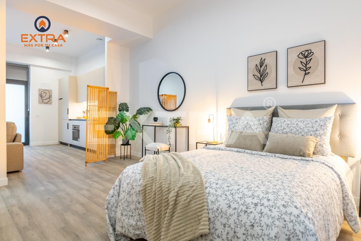 Bedroom of Apartment for sale in  Madrid Capital