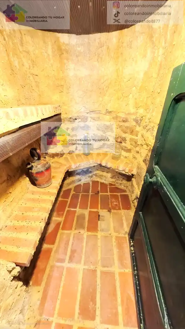 Casa o xalet en venda en La Pola de Gordón  amb Calefacció, Jardí privat i Parquet
