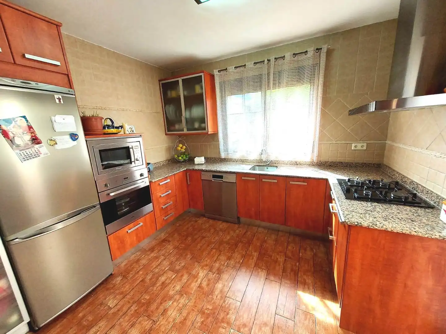 Cuina de Casa adosada en venda en Calasparra amb Parquet, Terrassa i Traster