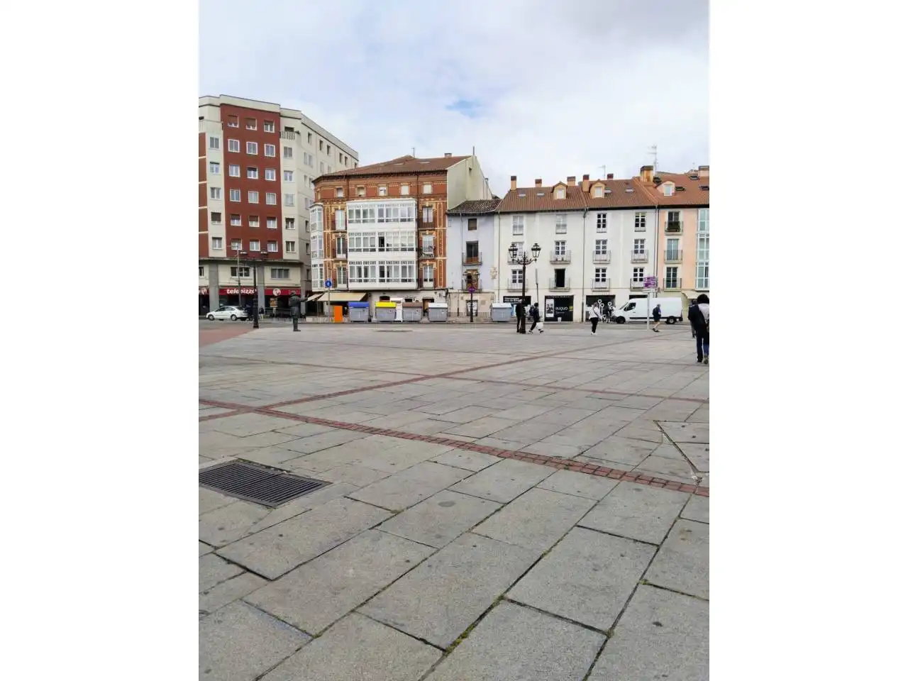 Außenansicht von Büro zur Miete in Burgos mit Klimaanlage