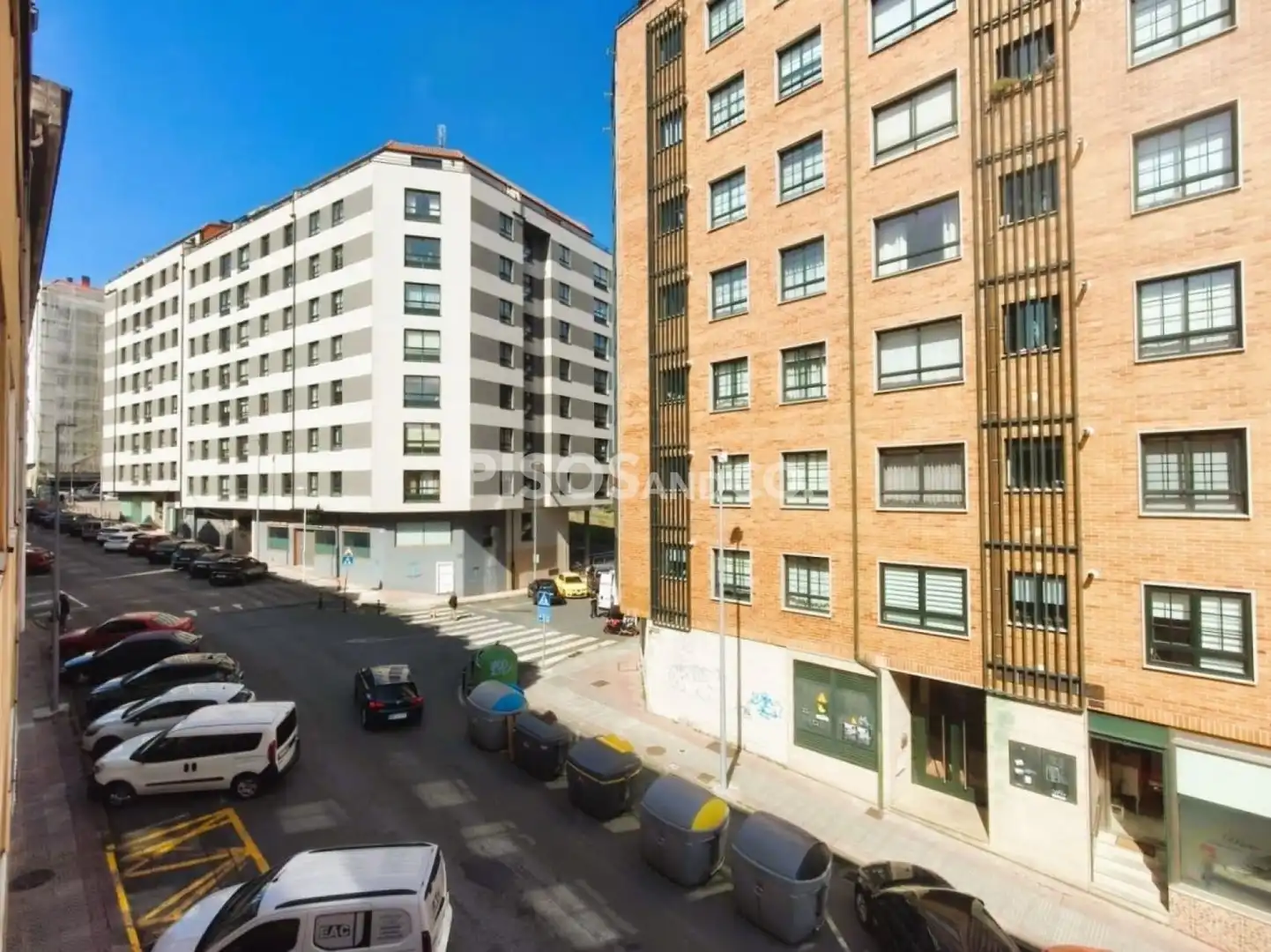 Vista exterior de Piso en venta en Cambre  con Calefacción, Trastero y Amueblado