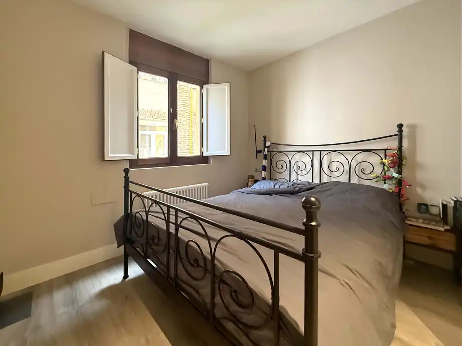 Habitación de Piso en venta en Vitoria - Gasteiz con Calefacción y Amueblado